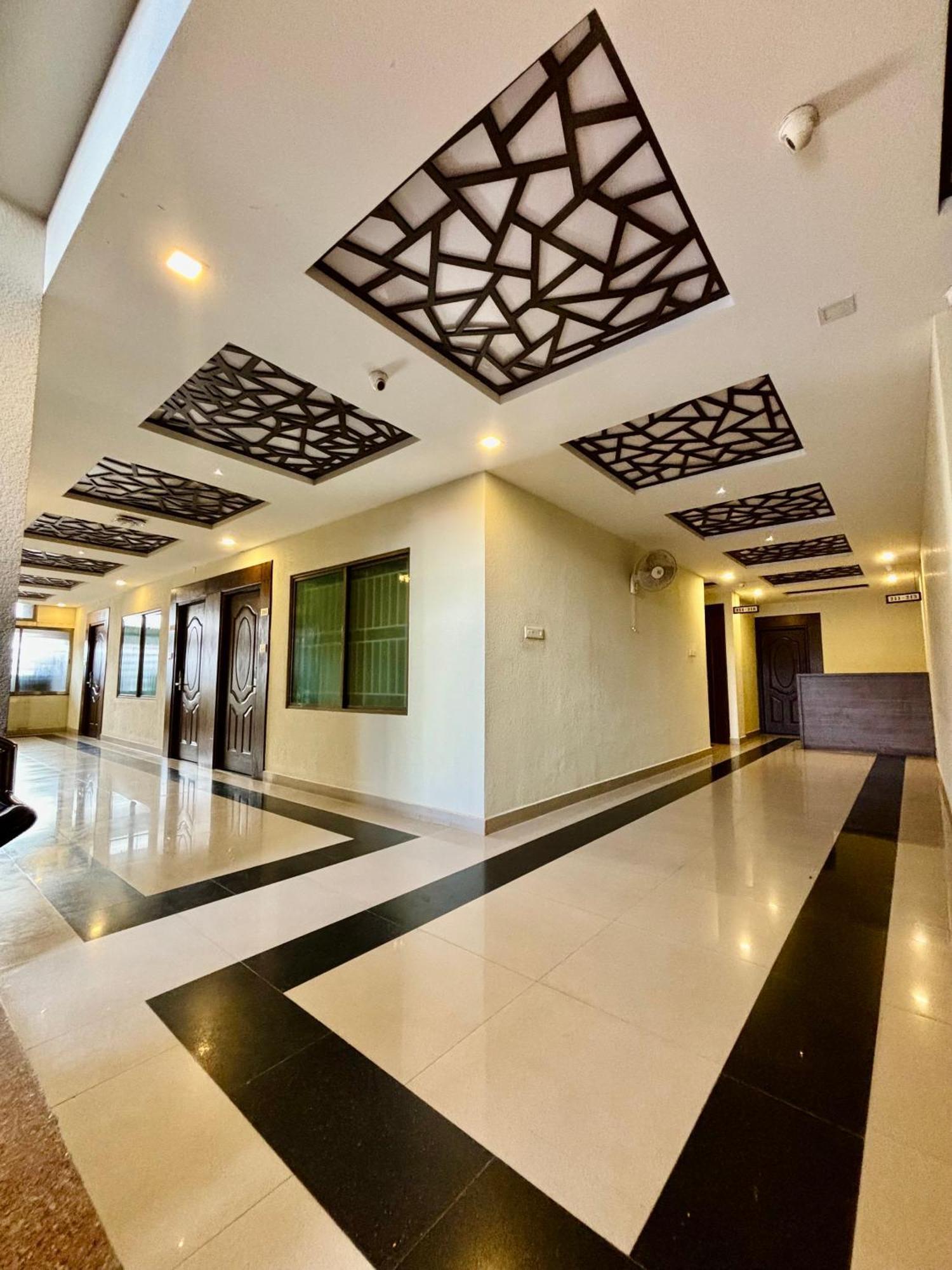 Hotel Citywalk Residency มังคาลอร์ ภายนอก รูปภาพ