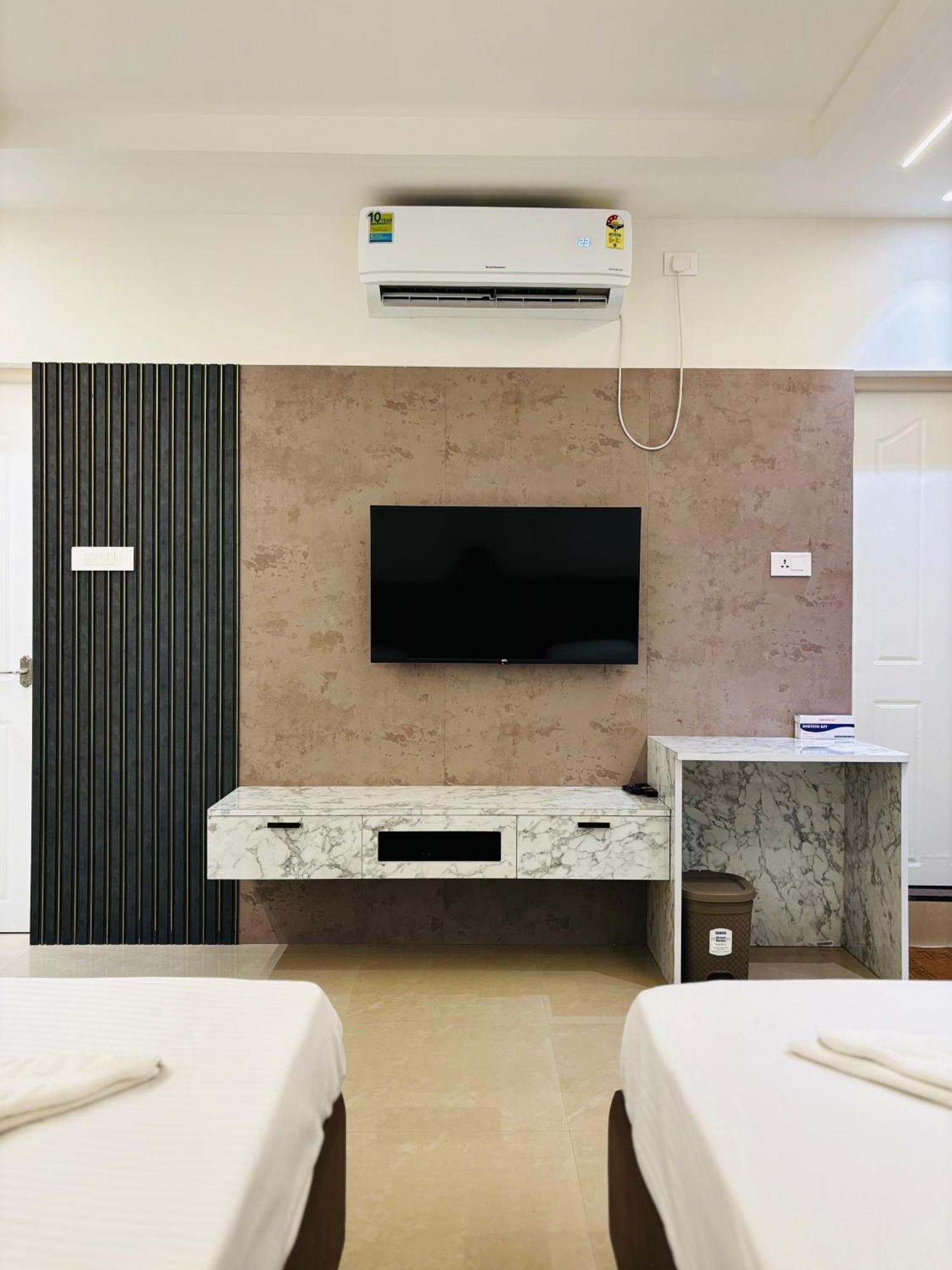 Hotel Citywalk Residency มังคาลอร์ ภายนอก รูปภาพ