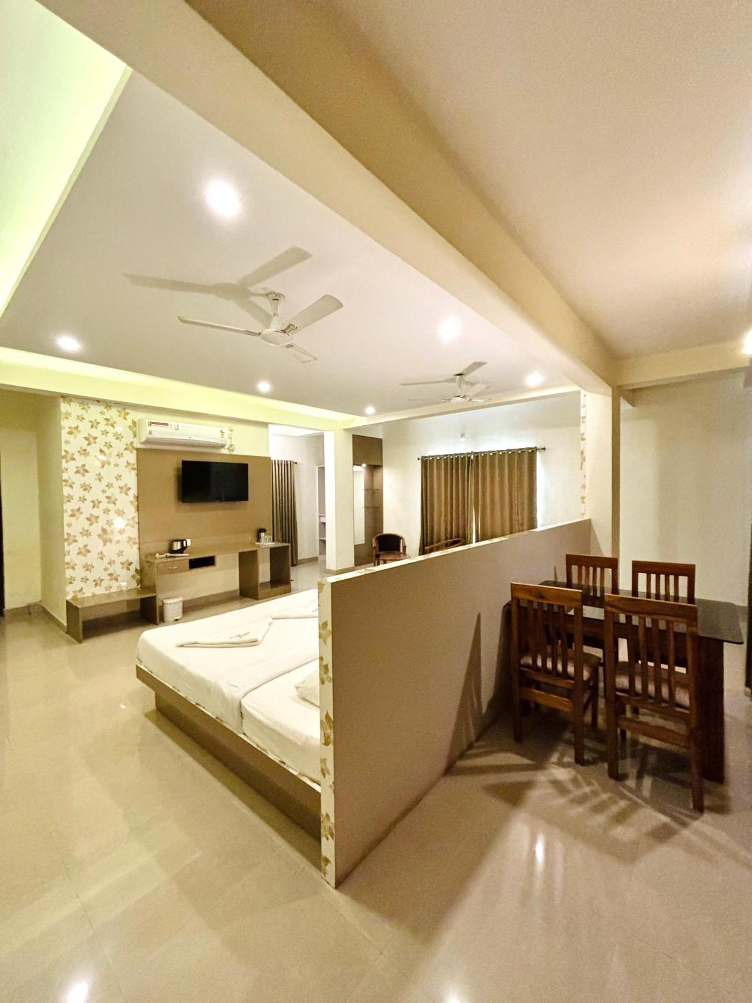 Hotel Citywalk Residency มังคาลอร์ ภายนอก รูปภาพ