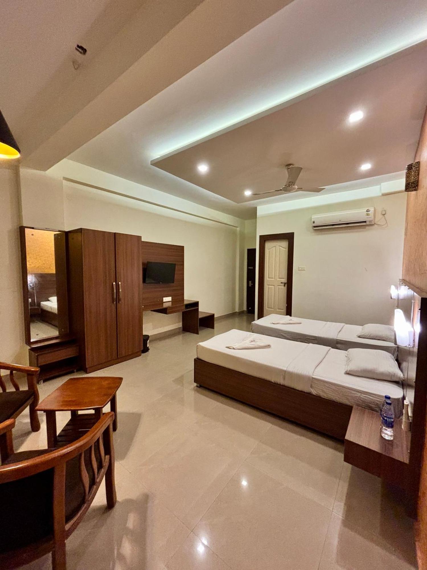 Hotel Citywalk Residency มังคาลอร์ ภายนอก รูปภาพ