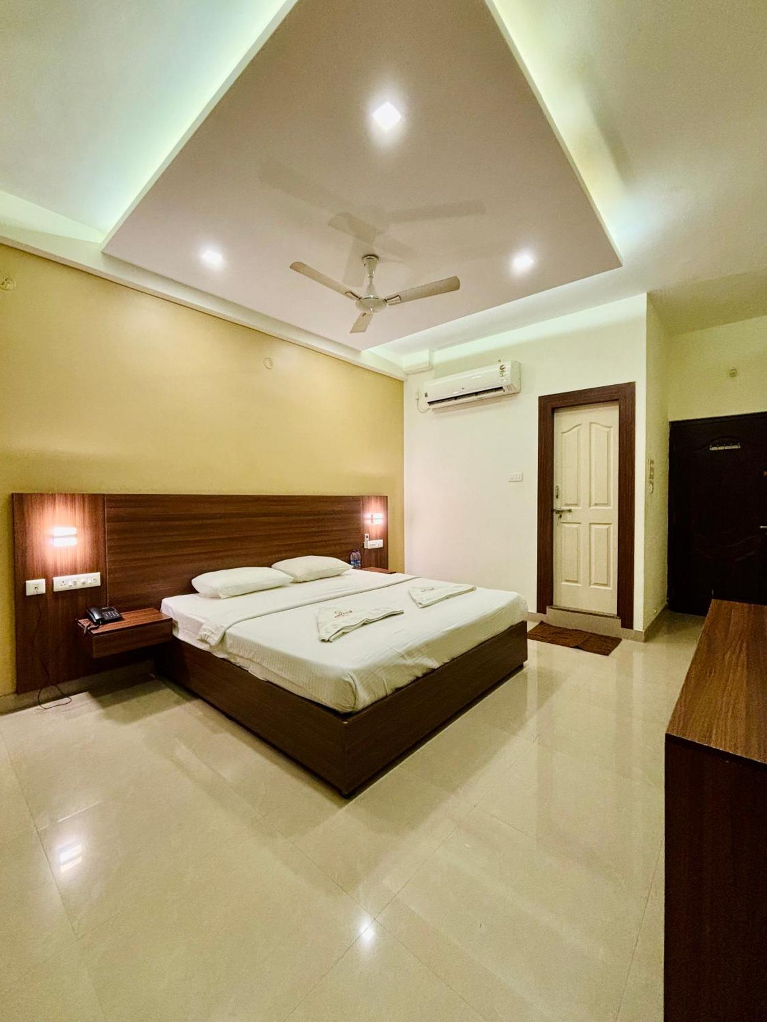 Hotel Citywalk Residency มังคาลอร์ ภายนอก รูปภาพ