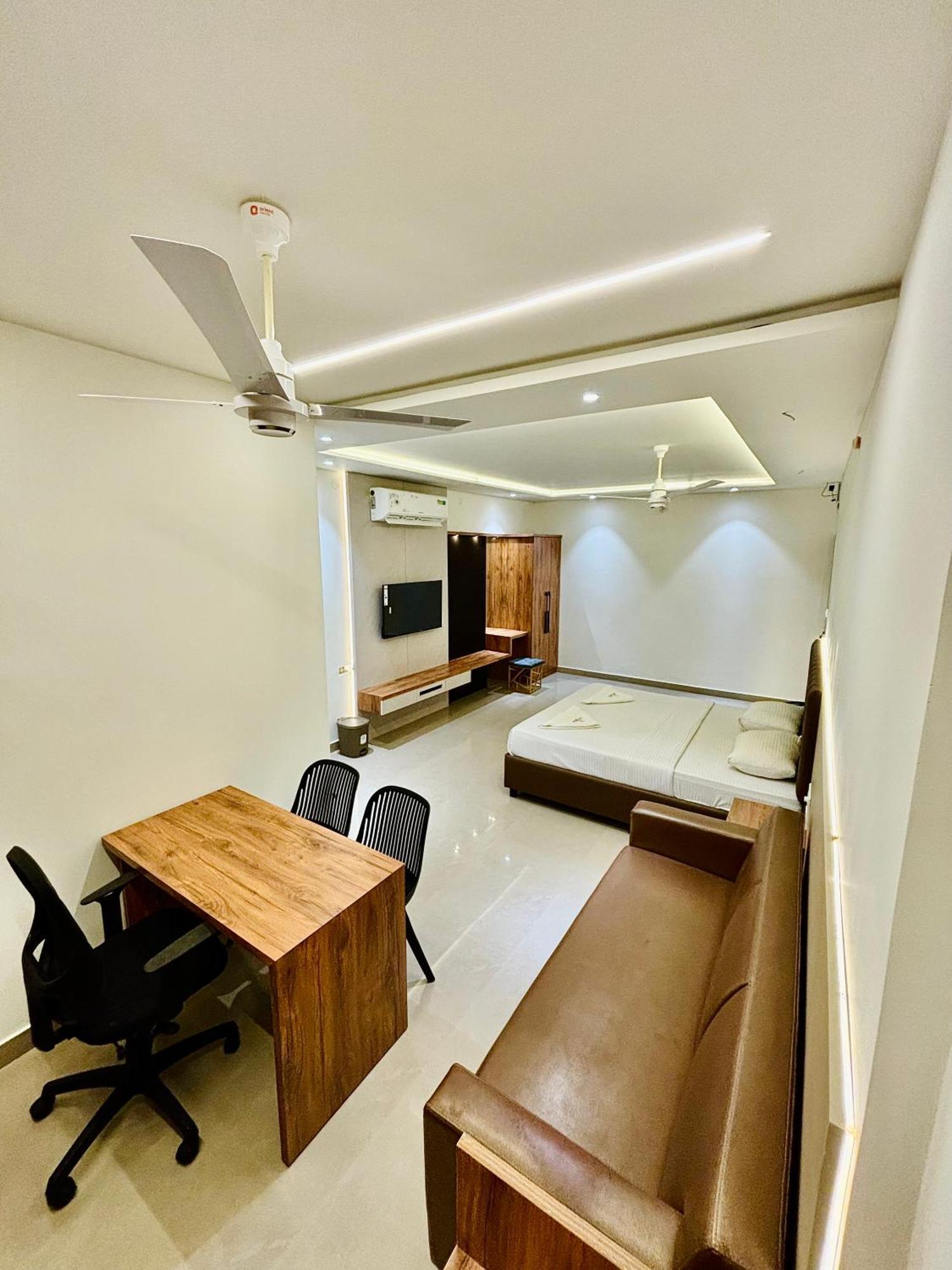 Hotel Citywalk Residency มังคาลอร์ ภายนอก รูปภาพ