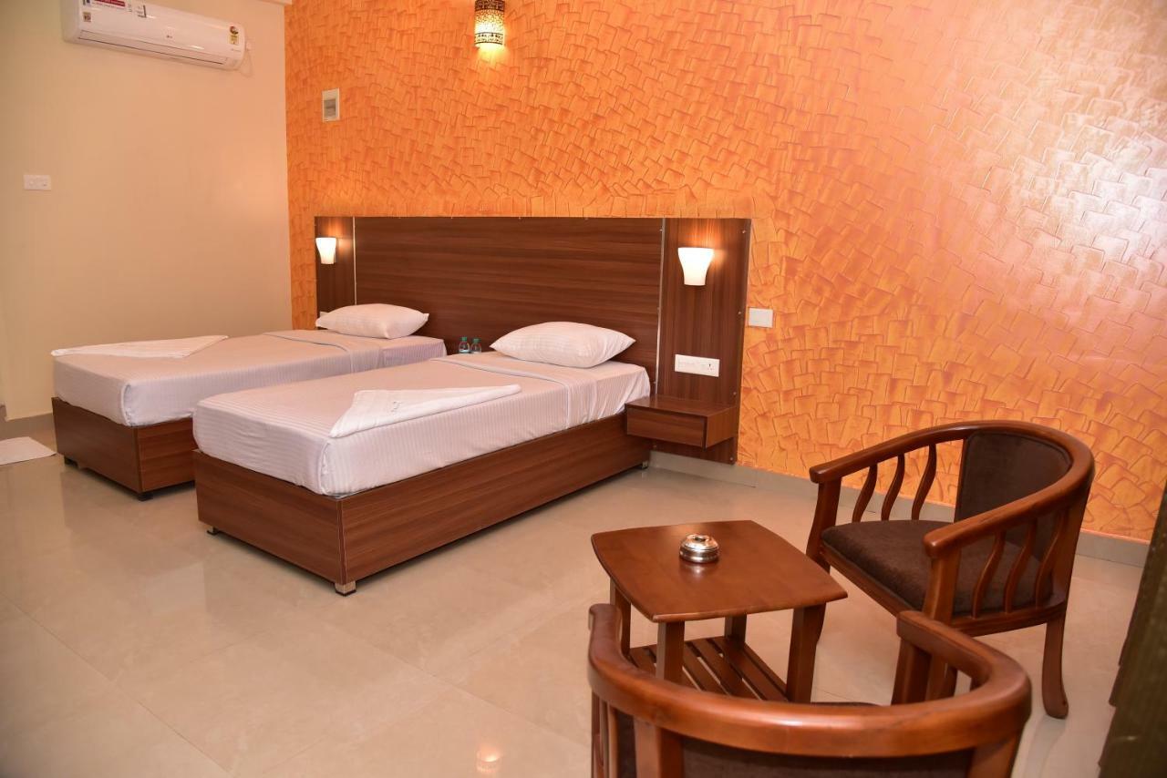 Hotel Citywalk Residency มังคาลอร์ ภายนอก รูปภาพ