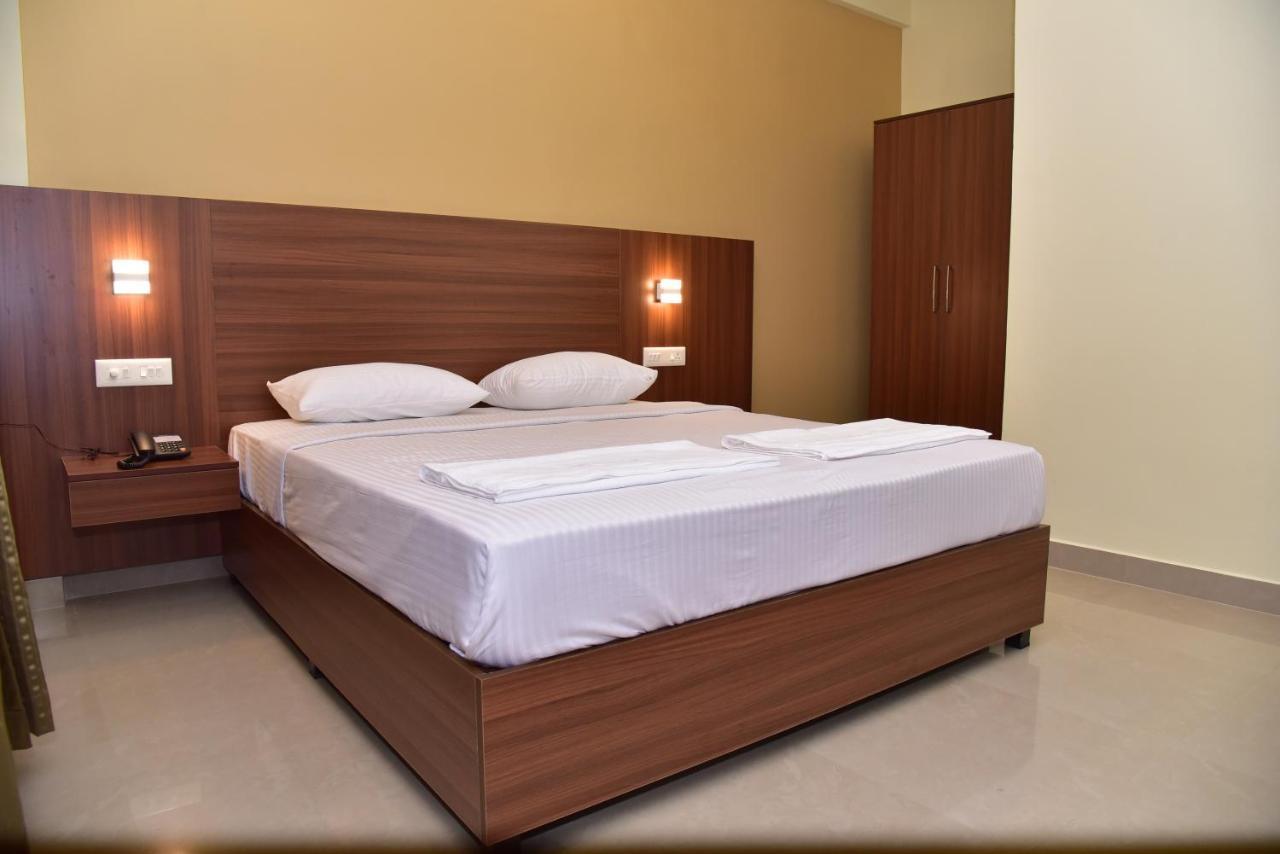Hotel Citywalk Residency มังคาลอร์ ภายนอก รูปภาพ